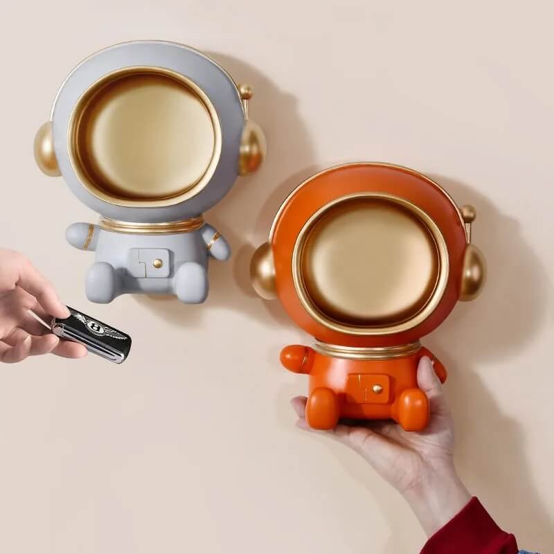 Astronaut Helmet Wall Catchall 2