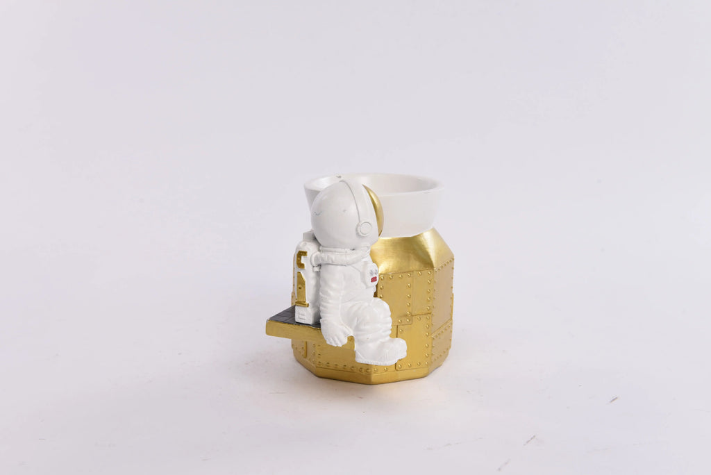 Astronaut Crater Desk Organizer 4