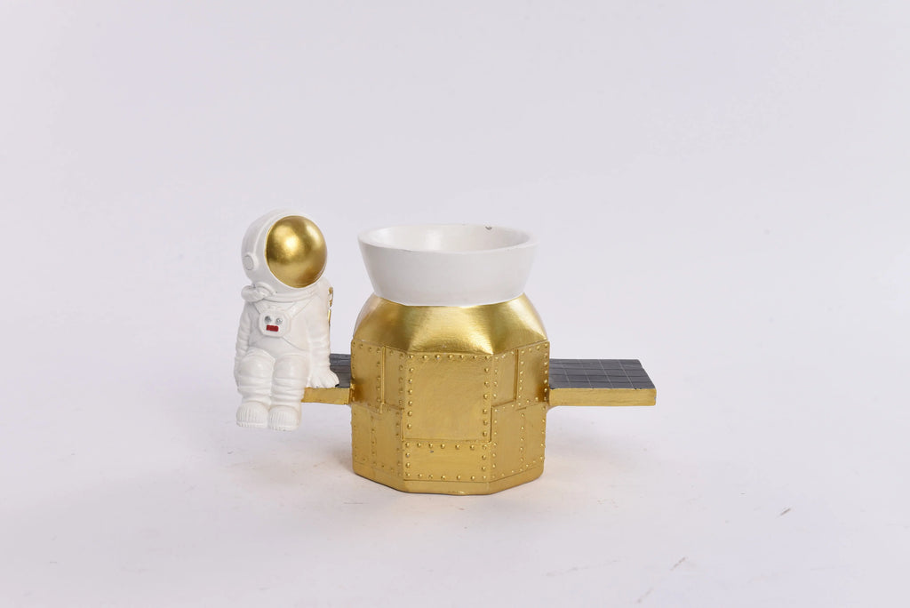 Astronaut Crater Desk Organizer 7