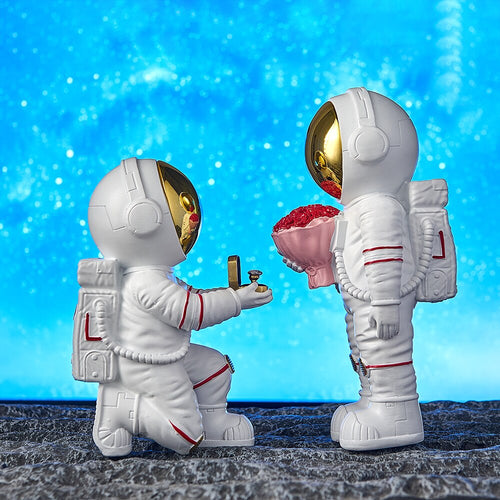 Astronaut Bouquet and Proposal Figurine 2